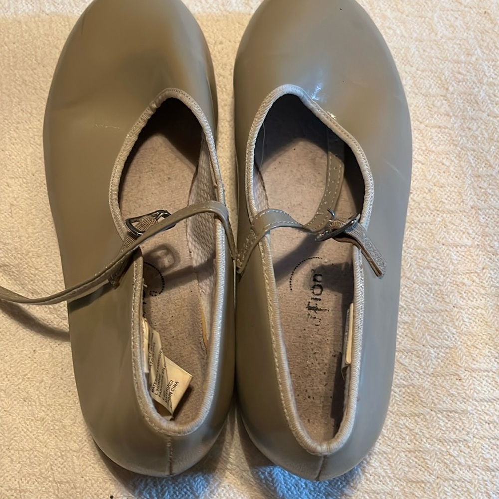 Tan tap shoes